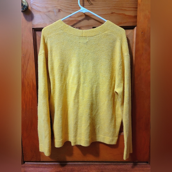 Old Navy | Button Down Cardigan Sweater | Size L | Yellow - Picture 4 of 6